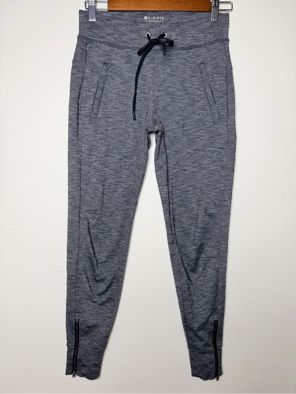 Athleta women’s  Heather Charcoal Jogger Pants Ankle Zips pocket zipper XXS grey